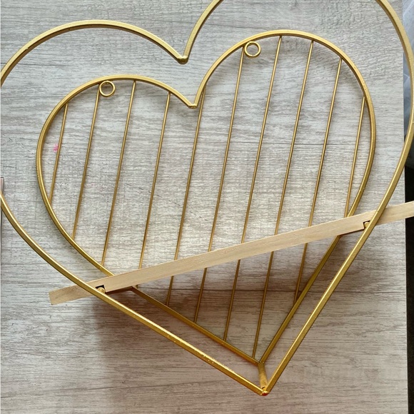 Floating Gold Wall shelf - Picture 4 of 4